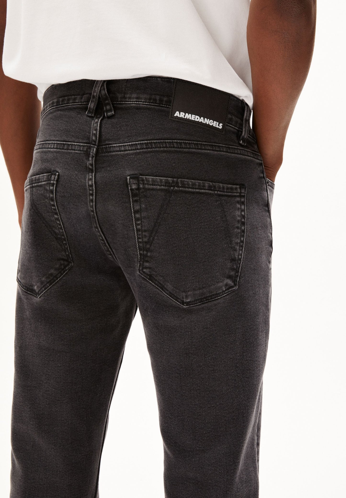 IAAN SLIM JEANS | SMOKED | CUTS