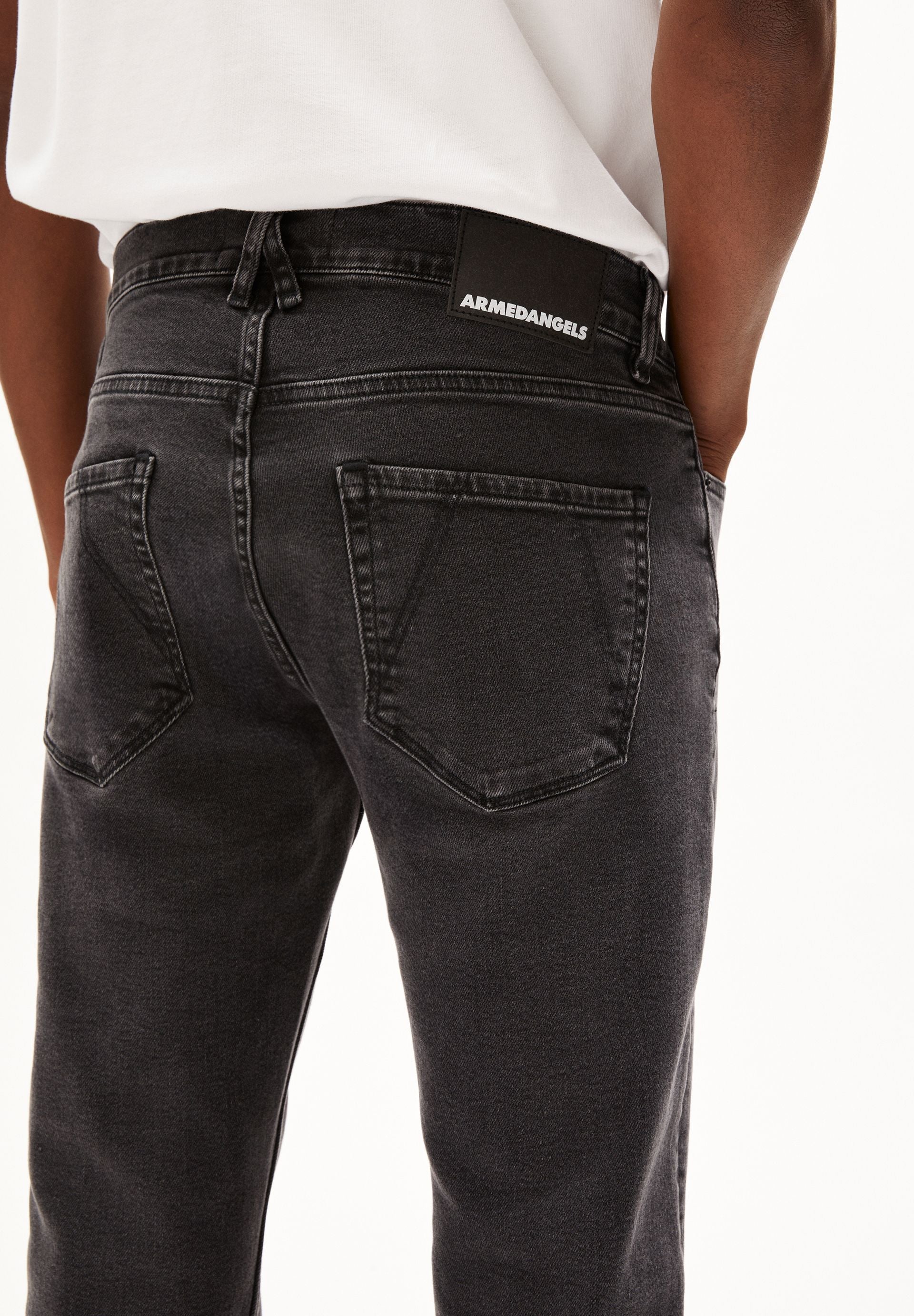 IAAN SLIM JEANS | SMOKED | CUTS