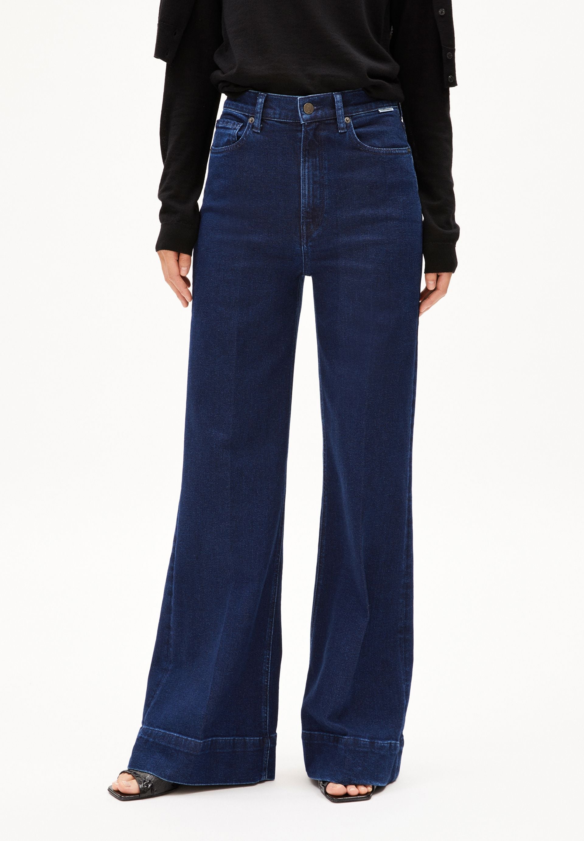 MURLIAA HIGH WAIST WIDE JEANS | POLAR | CUTS