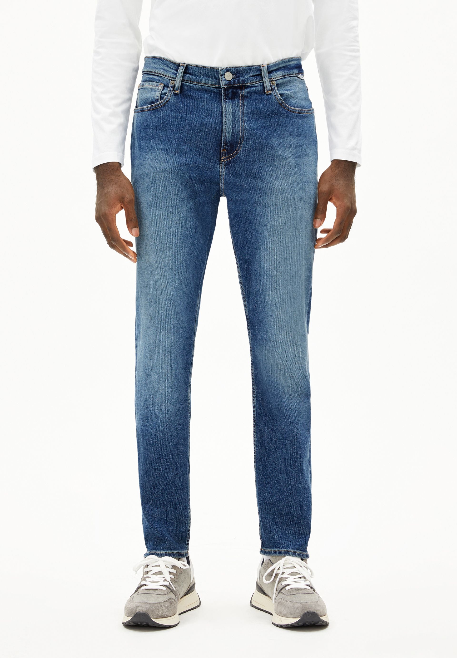 AARJO TARPA TAPERED JEANS | DIVE | CUTS