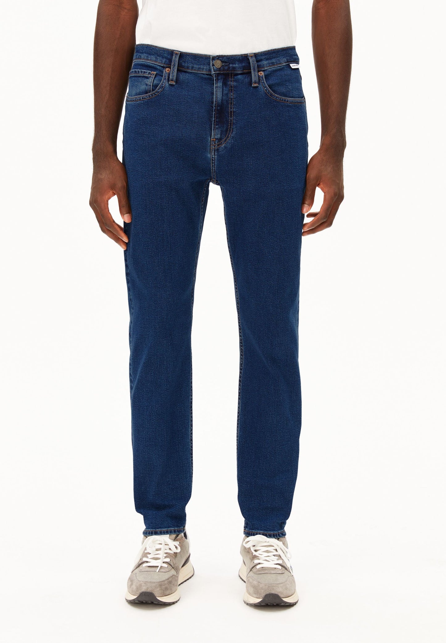 AARJO TARPA TAPERED JEANS | WHALE | CUTS