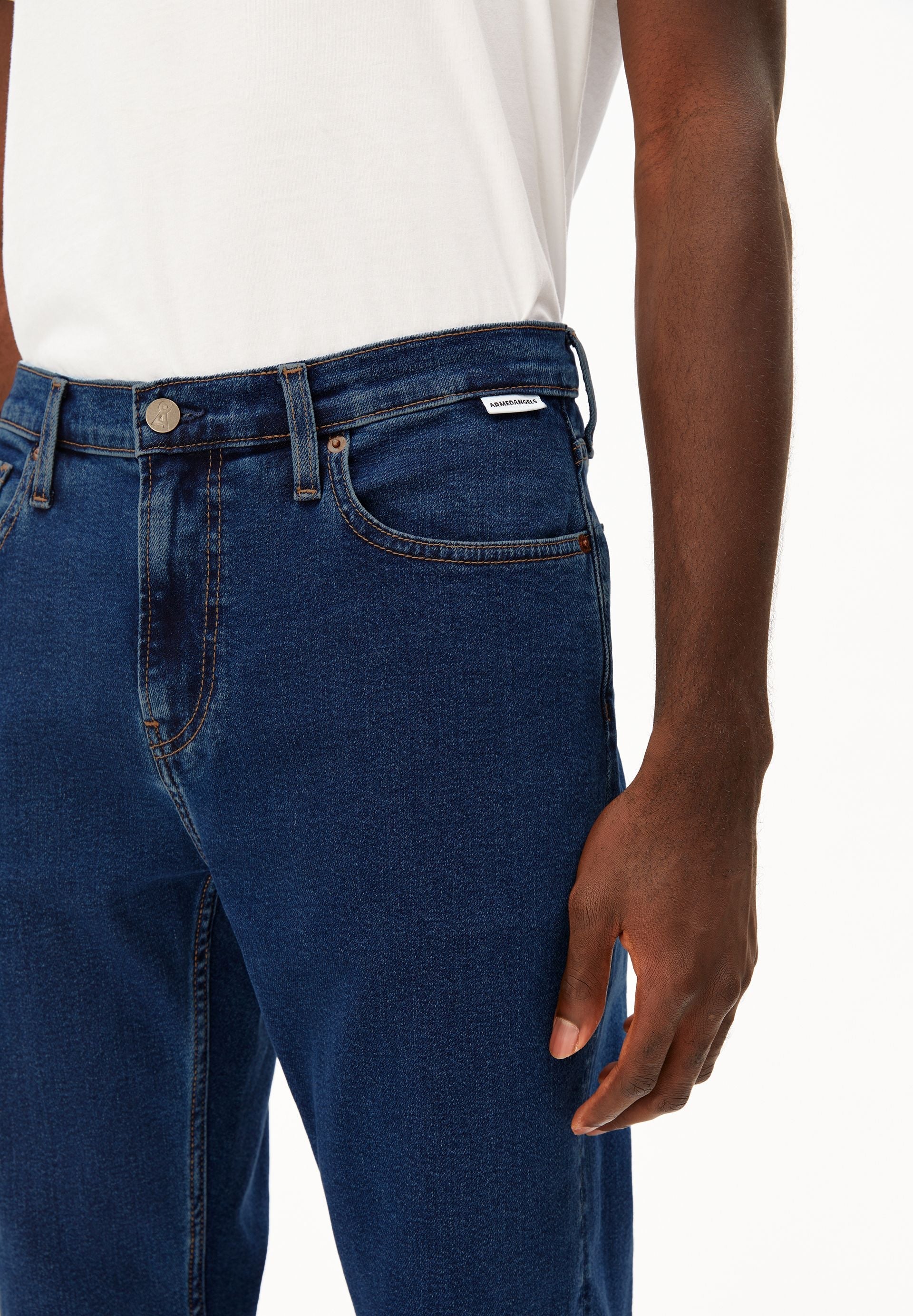 AARJO TARPA TAPERED JEANS | WHALE | CUTS