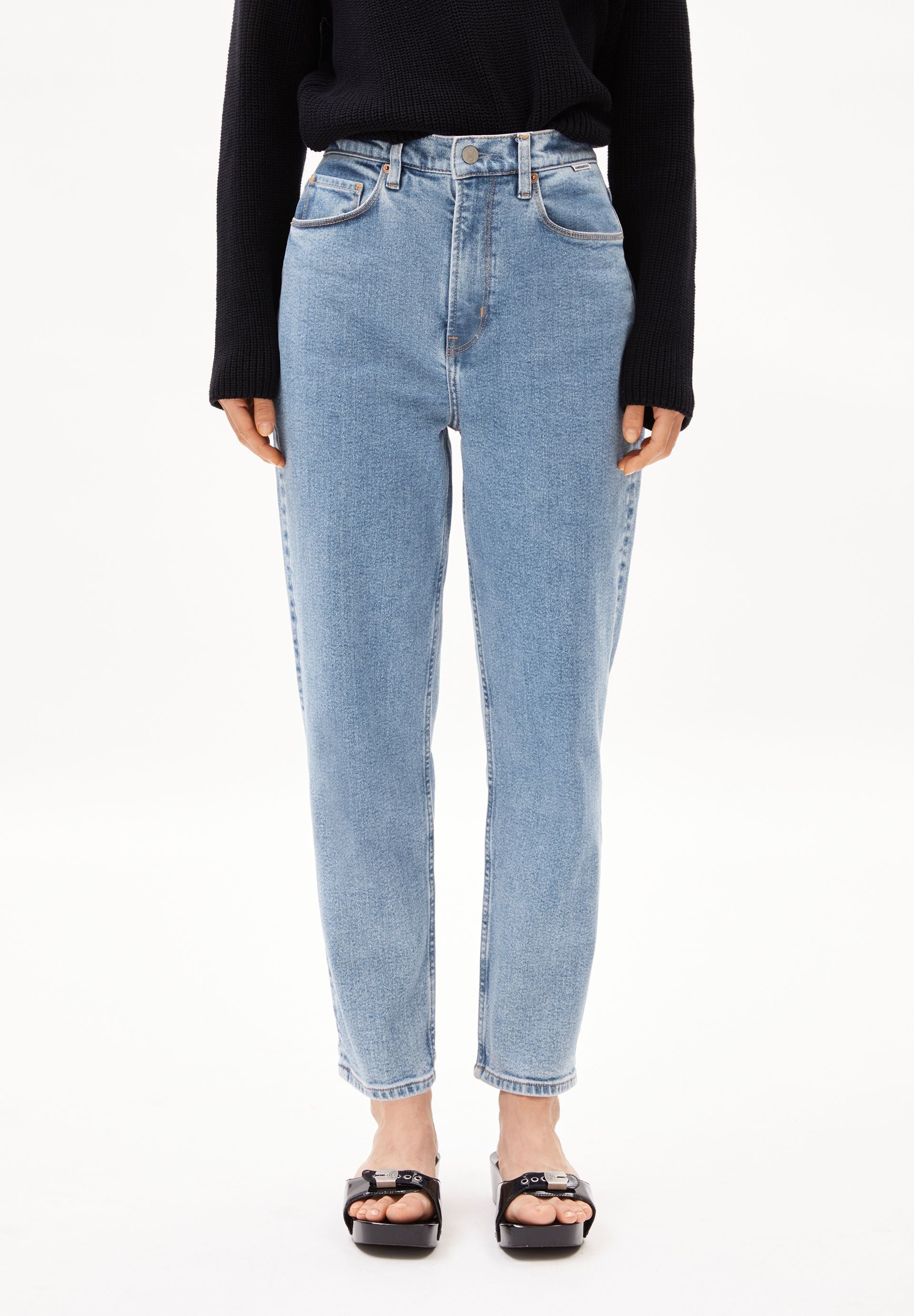 MAIRAA HIGH WAIST MOM JEANS | EUROPIE | CUTS