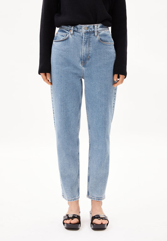 MAIRAA HIGH WAIST MOM JEANS | EUROPIE | CUTS