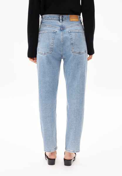 MAIRAA HIGH WAIST MOM JEANS | EUROPIE | CUTS