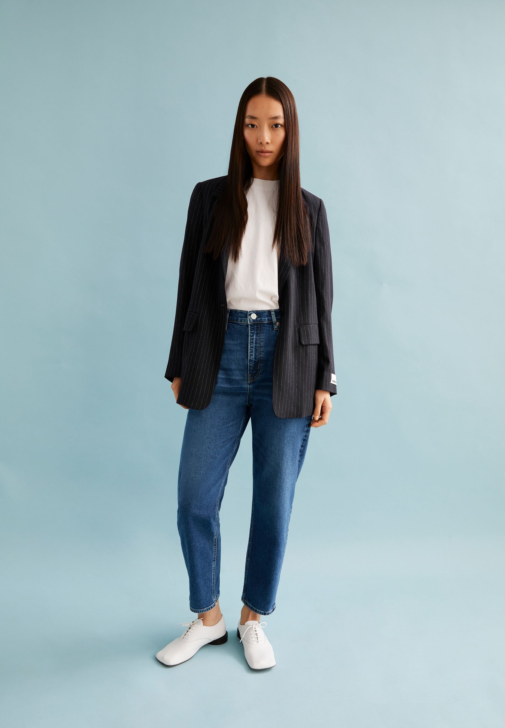 MAIRAA HIGH WAIST MOM JEANS | CARME | CUTS