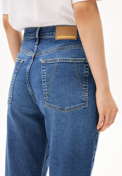 MAIRAA HIGH WAIST MOM JEANS | CARME | CUTS