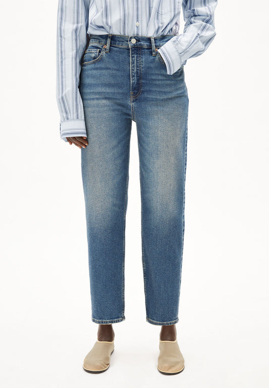 MAIRAA HIGH WAIST MOM JEANS | CUTS