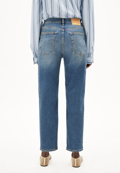MAIRAA HIGH WAIST MOM JEANS | CALLISTO | CUTS