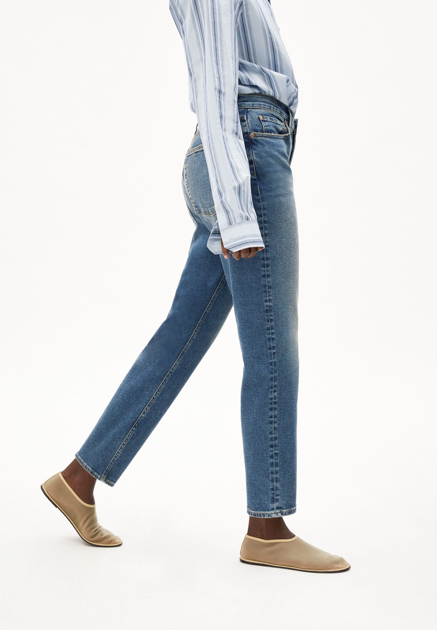 MAIRAA HIGH WAIST MOM JEANS | CALLISTO | CUTS