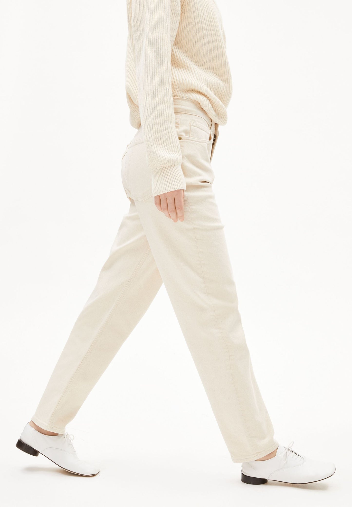 MAIRAA HIGH WAIST MOM JEANS | UNDYED | CUTS