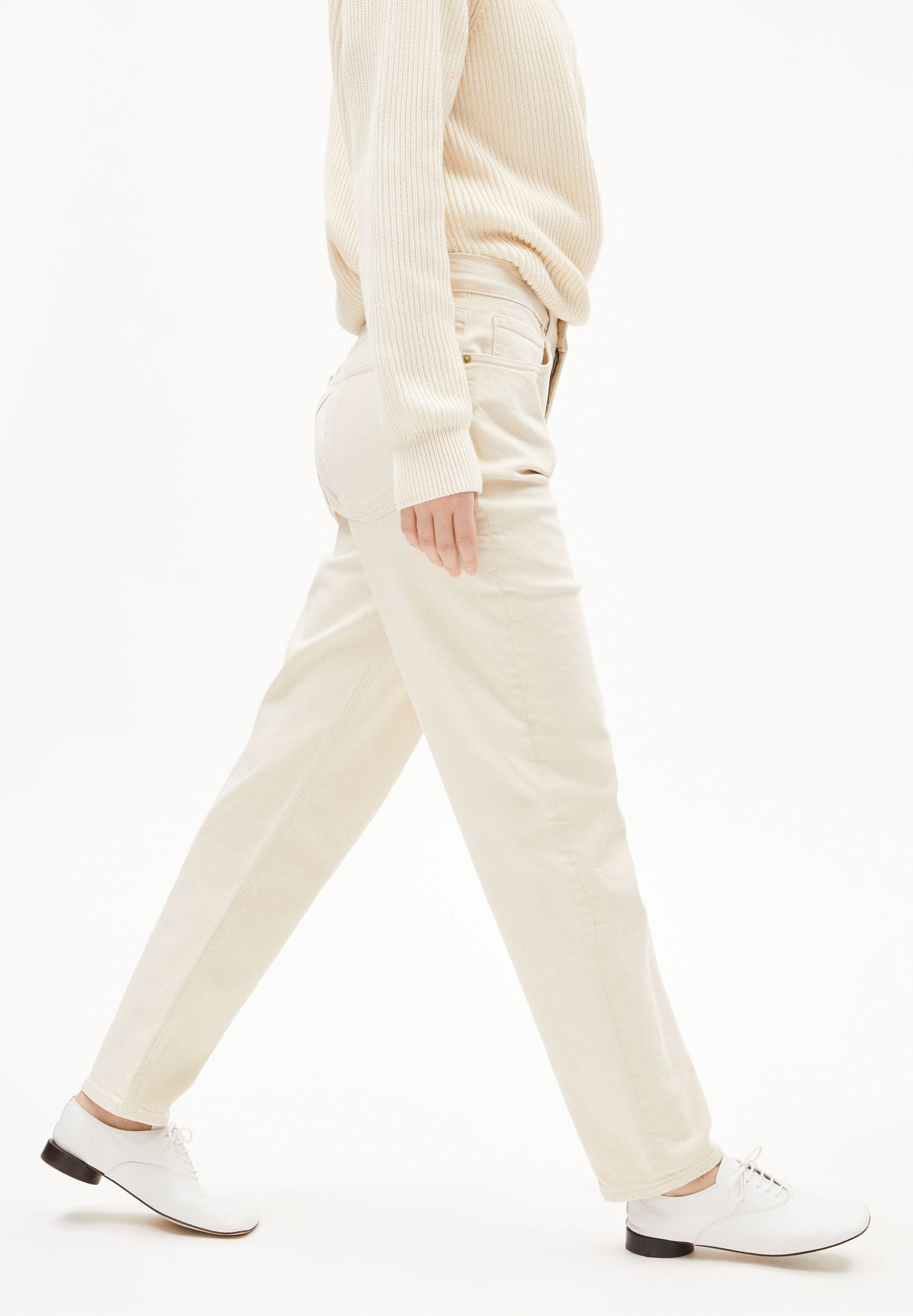MAIRAA HIGH WAIST MOM JEANS | UNDYED | CUTS