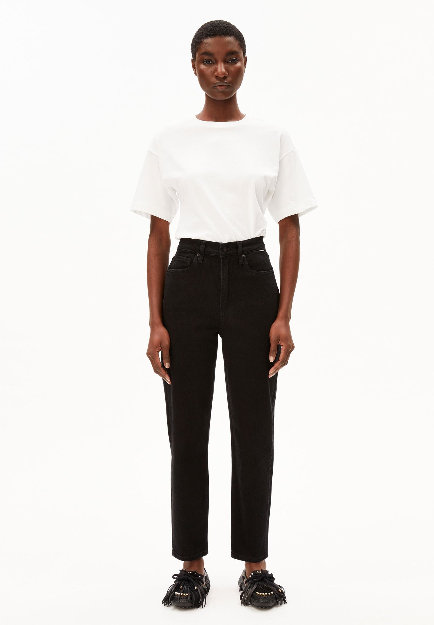 MAIRAA | BLACK | CUTS