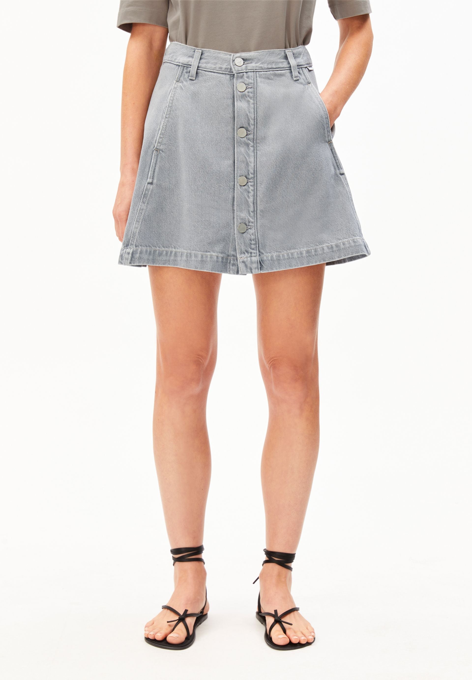 PANELED MINI DENIM SKIRT | LOA | CUTS