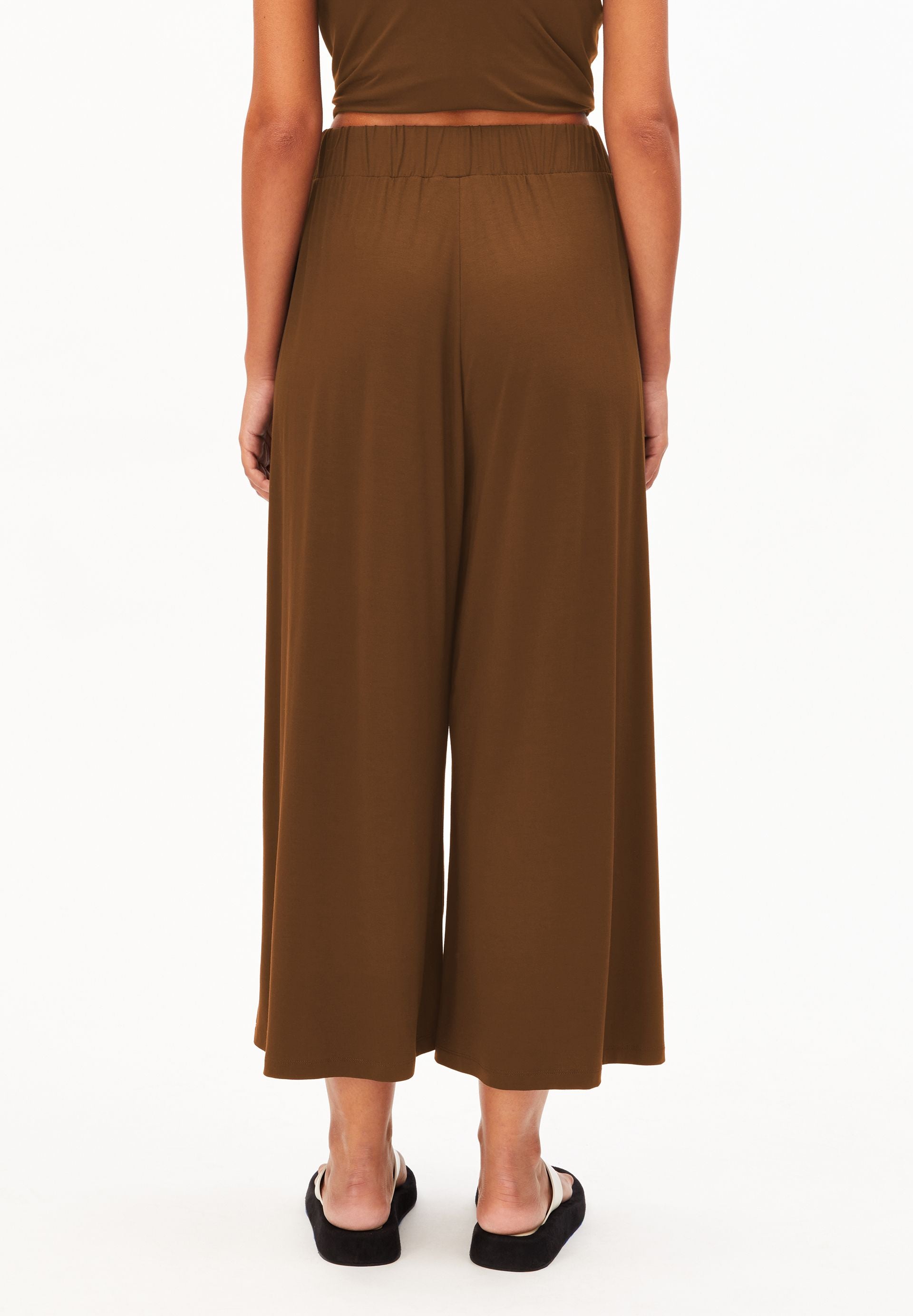 CROPPED JERSEY PANTS | DRIED PALM | CUTS
