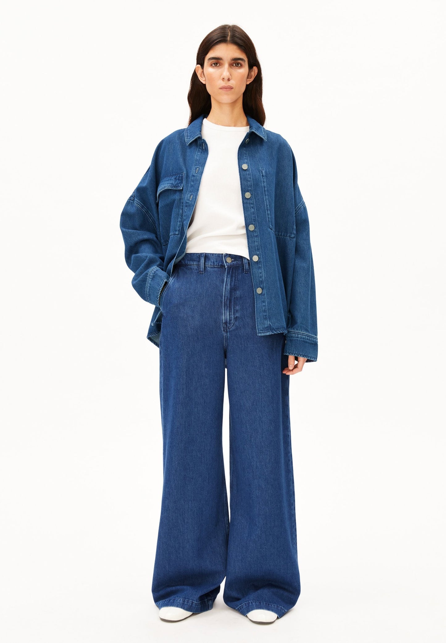 WIDE LEG JEANS | BRIGHT BLUE | CUTS