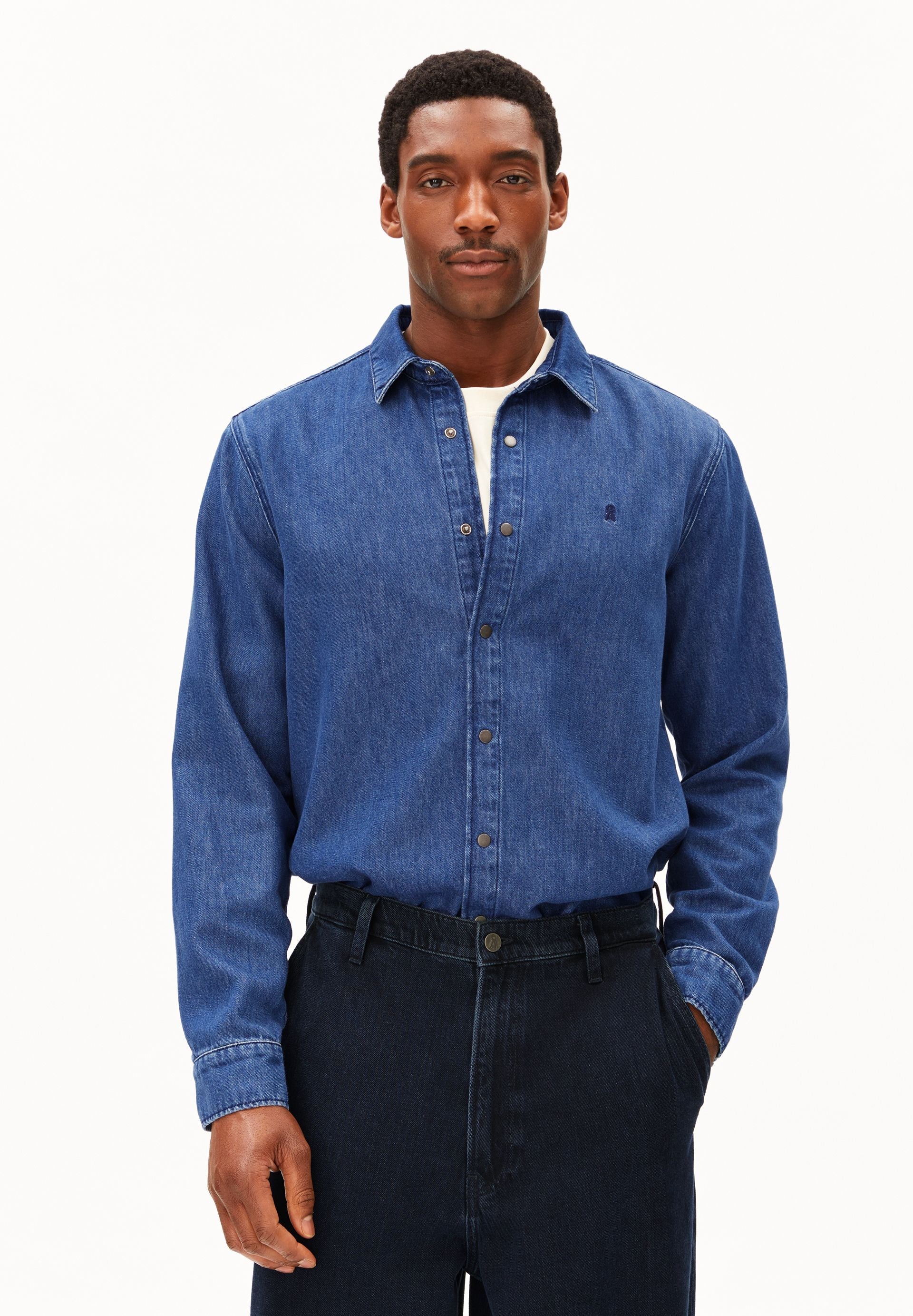 CLASSIC DENIM SHIRT | CUTS