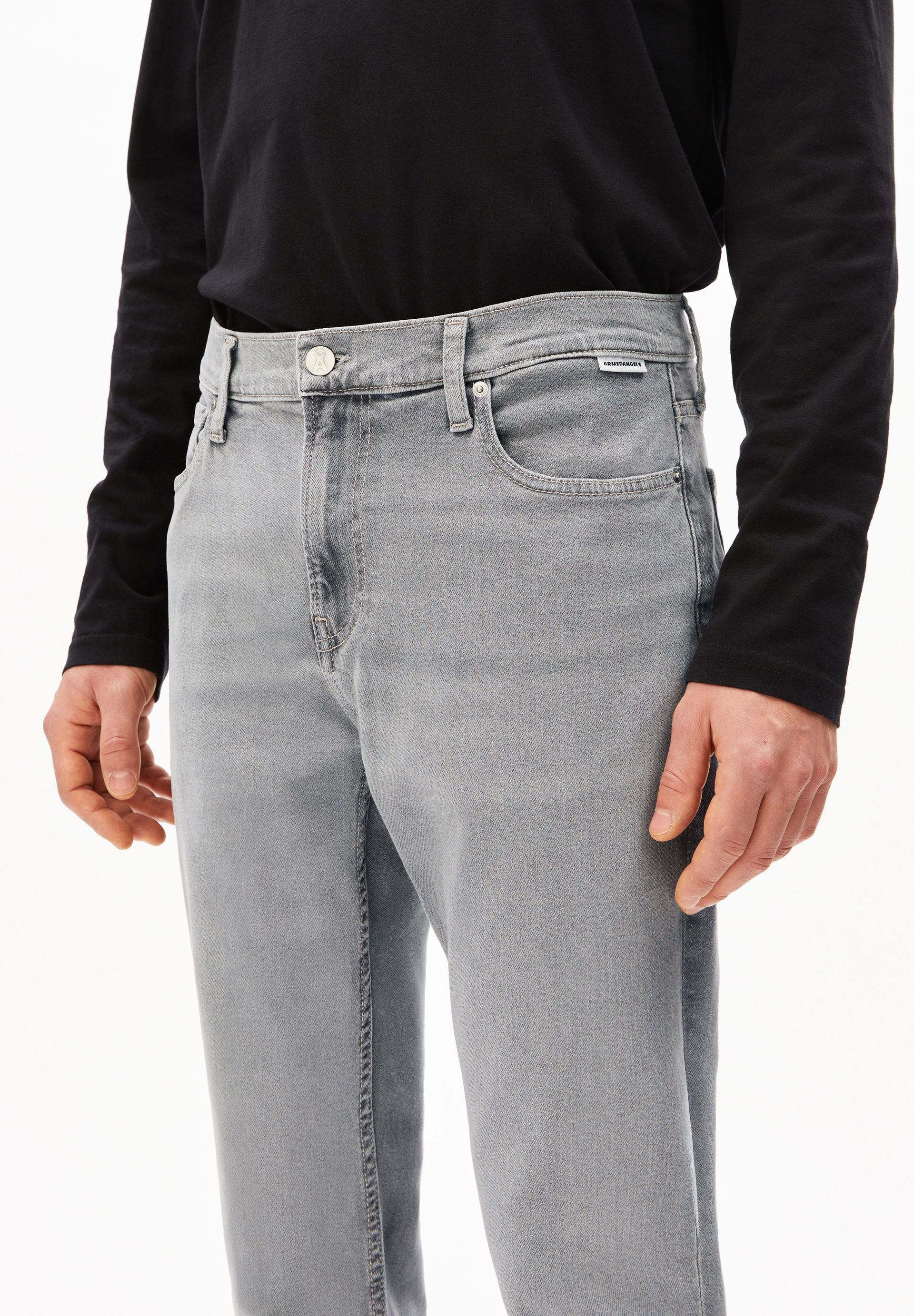 AARJO TARPA TAPERED JEANS | MAUNA | CUTS