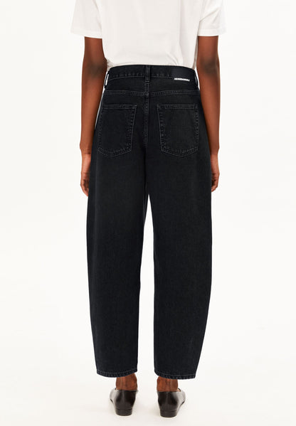 BAARLY HIGH WAIST BARREL JEANS | EBONY BLACK | CUTS