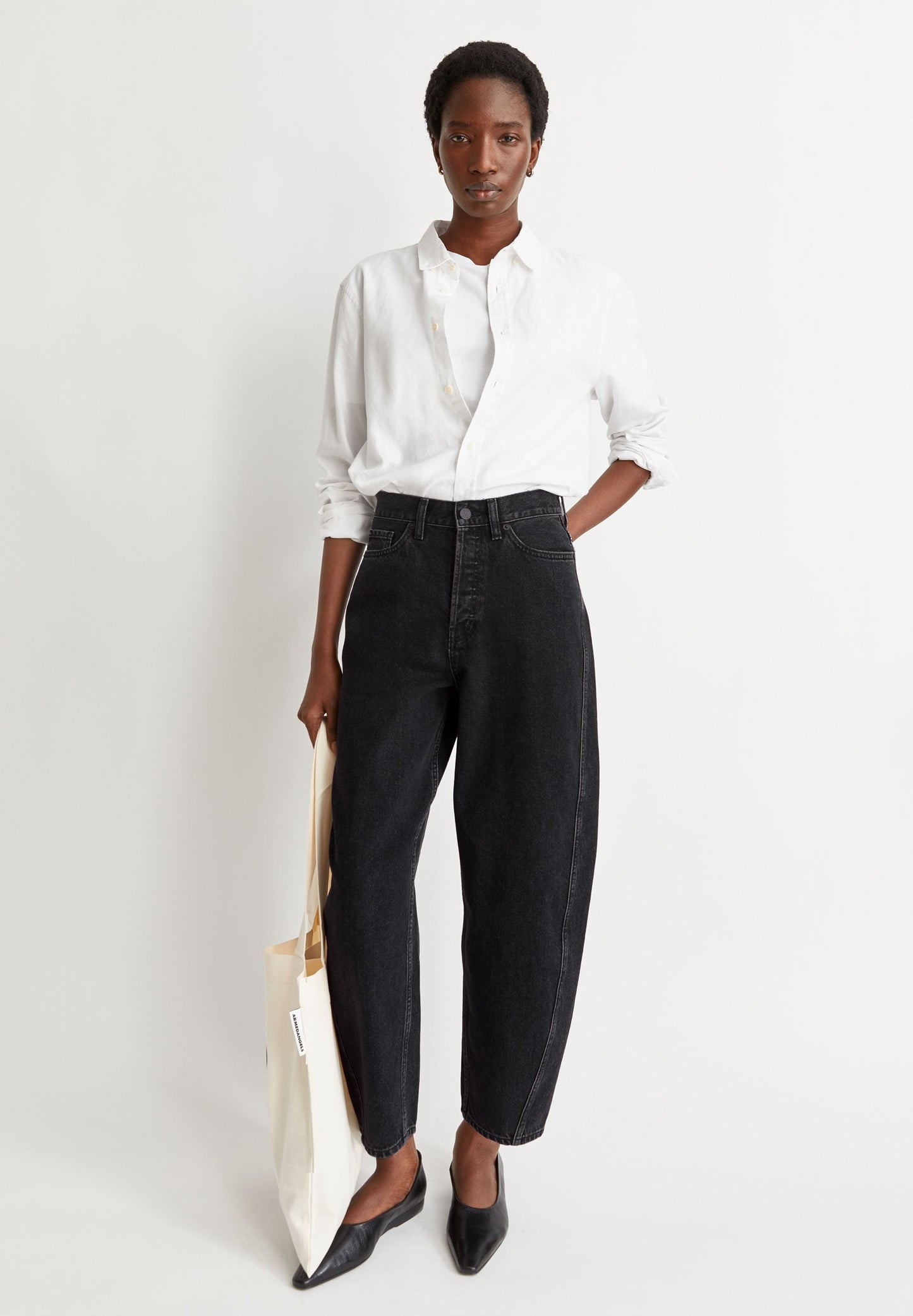 BAARLY HIGH WAIST BARREL JEANS | EBONY BLACK | CUTS